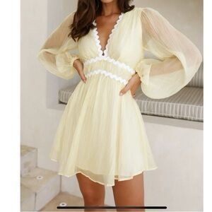 Pearl + Sea Yellow V-Neck Mini Dress Size 2 Flowy Long Sleeve